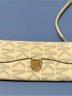 Michael Kors Beige Gold-Accent Wristlet phone wallet